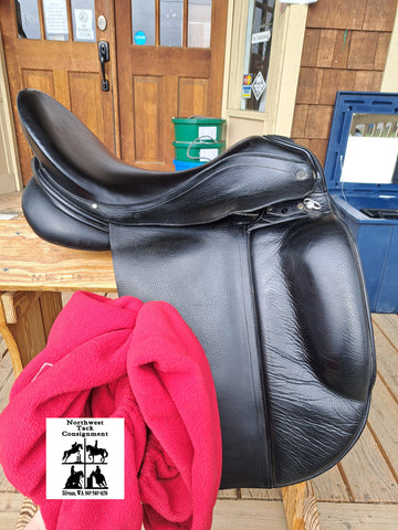 17.5" Albion Platinum Ultima Dressage Saddle