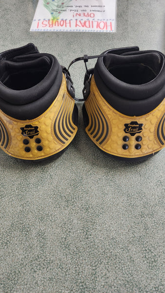 Size 4 Easyboot Trail Hoof Boots