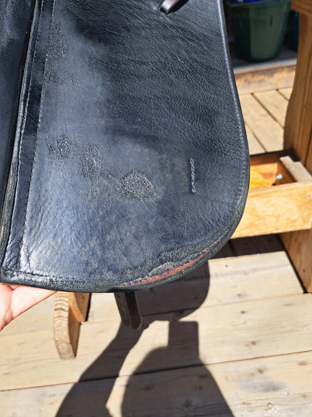 18" JRD Dressage Saddle