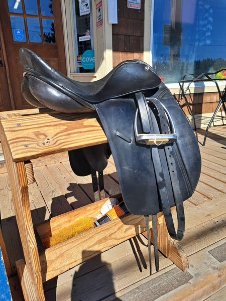 16" Tudor Saddlery Dressage Saddle