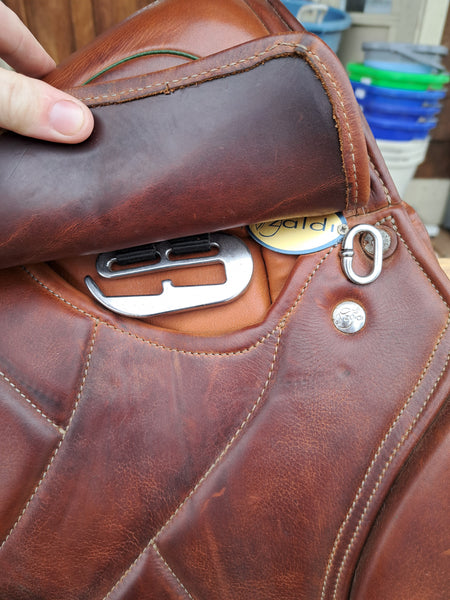 18" Zaldi Lasarte Jump Saddle