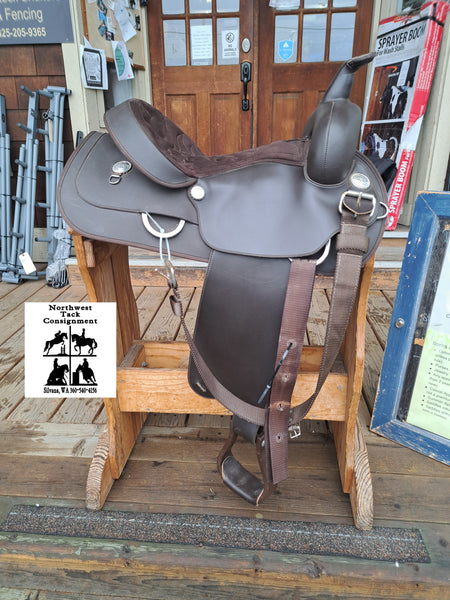 15" Wintec Synthetic Western Saddle