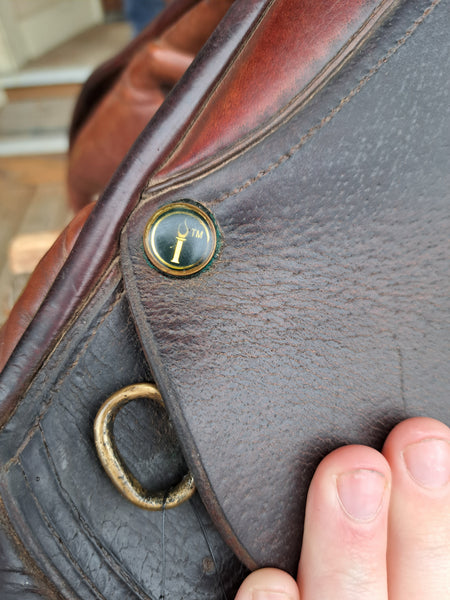 17.5" Dominus Close Contact Saddle