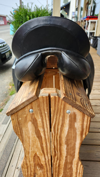 18" Jeffries Elite Dressage Saddle