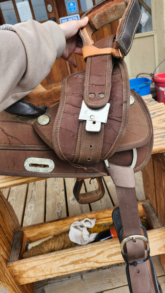 10" King Series Synthetic Western Saddle