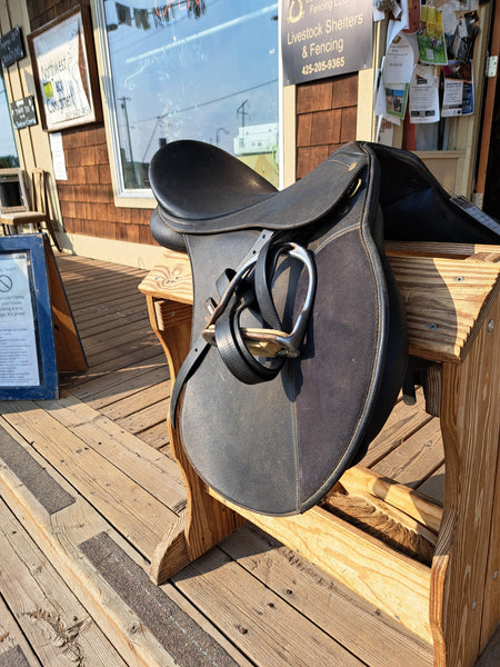 17.5" Wintec All Purpose English Saddle