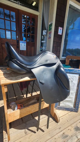 18" Kent & Masters High Wither Dressage Saddle