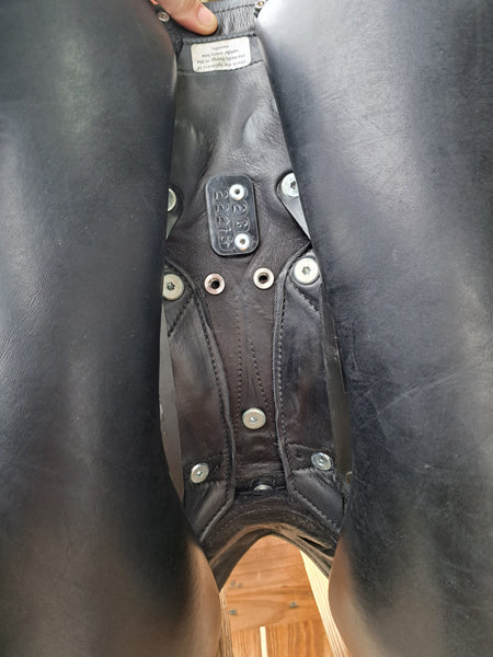 18" WOW Dressage Saddle