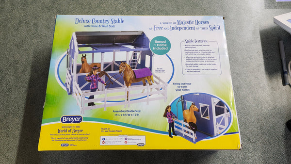 NEW Breyer Deluxe Country Stable