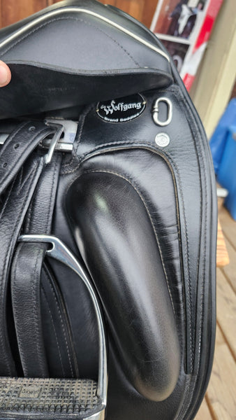 17.5" Custom Gemini R Dressage Saddle