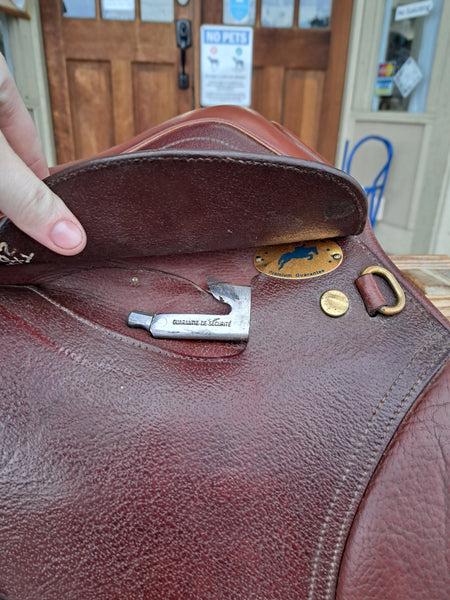 17" St. Lourdes Close Contact Saddle