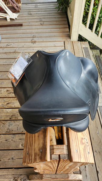 17.5" Tekna S Line Dressage Saddle