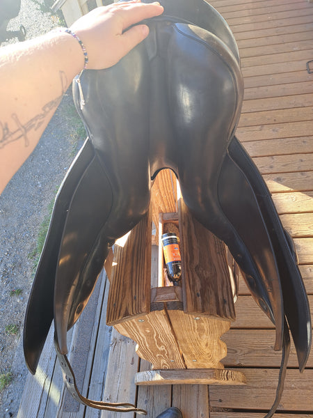 17" Kieffer Wien DL Dressage