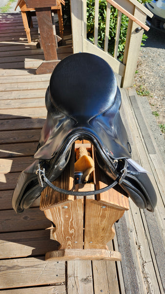 18" Albion Legend Dressage Saddle