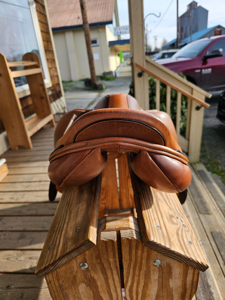 17" Custom Saddlery Icon Aviator Jumping Saddle