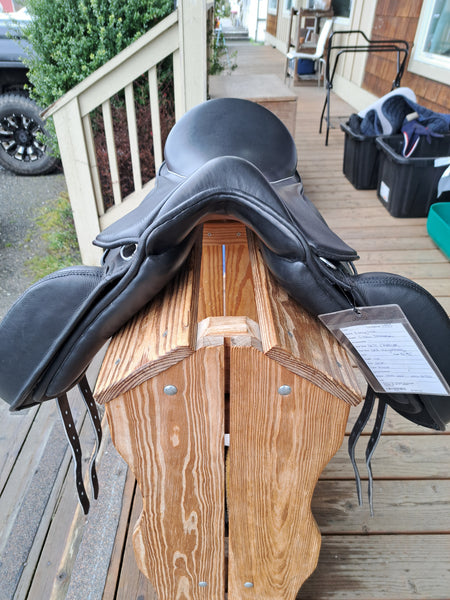 16-17" Easy Trek Classic Dressage Saddle