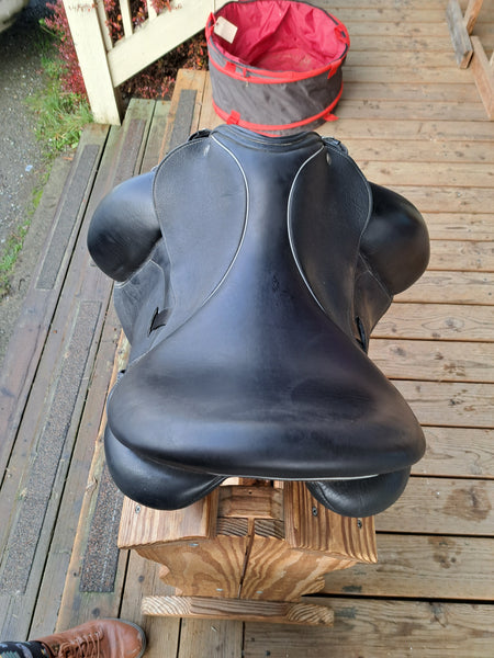 18"  Custom Saddlery Icon Star Dressage Saddle