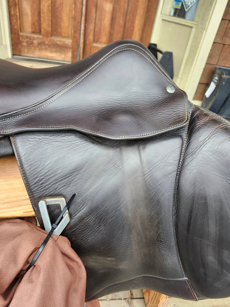 17.5" Voltaire Blue Infinate Jump Saddle