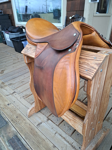 17" Crosby Olympia All Purpose English Saddle