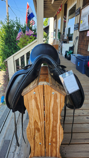 18" Custom Saddlery Steffen's Advantage Dressage Saddle