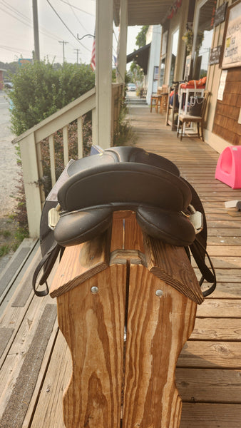 17" Wintec All Purpose English Saddle