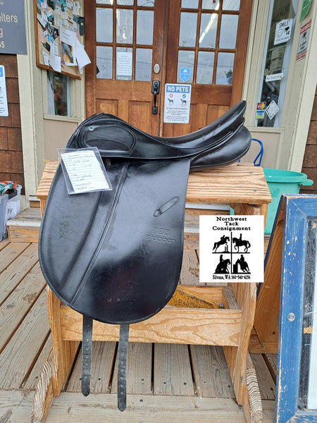 17.5" Stubben Scandica D.L. Extra Dressage Saddle
