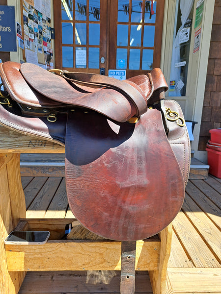18" Tucker Montreal Trooper Saddle