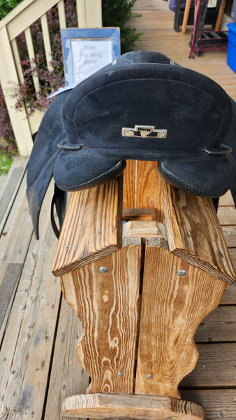 17.5" Wintec Isabell Werth Dressage Saddle - CAIR