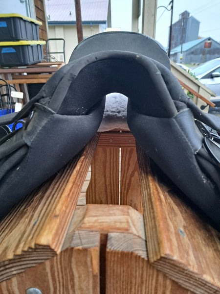 17.5" Euro Saddlery Dressage Saddle