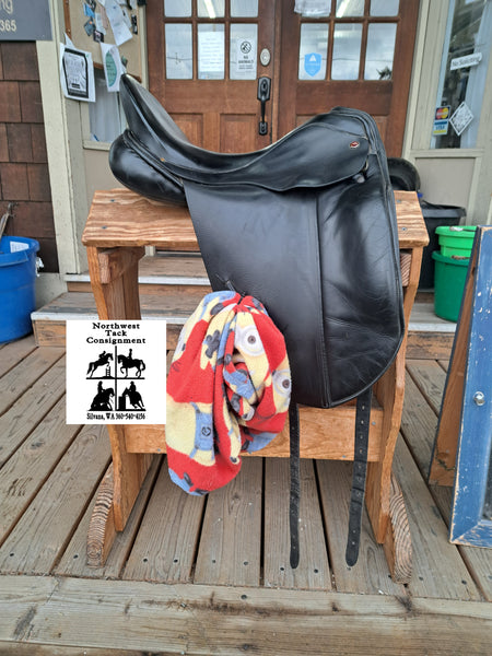 17" Albion SLK Dressage Saddle