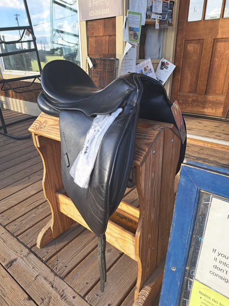 18.5" M. Toulouse Aachen Dressage Saddle
