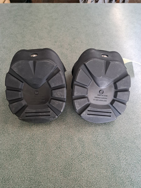 Size 4.5 Easyboot Pair *NEW*