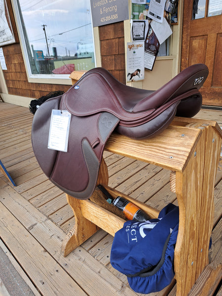 17.5" Connect Saddles Rialto SB Jump Saddle