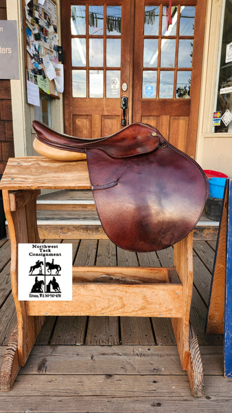 16.5" Collegiate Art Close Contact Saddle