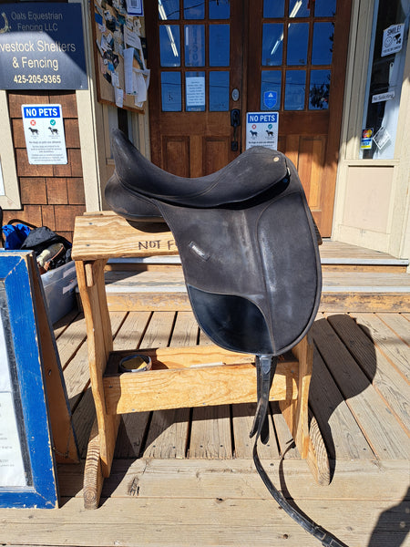 16" Wintec Isabell Dressage Saddle