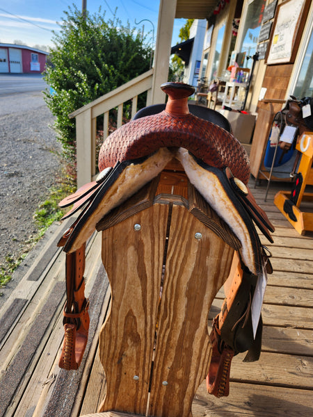 17.5" Frontier Saddlery Equitation Saddle