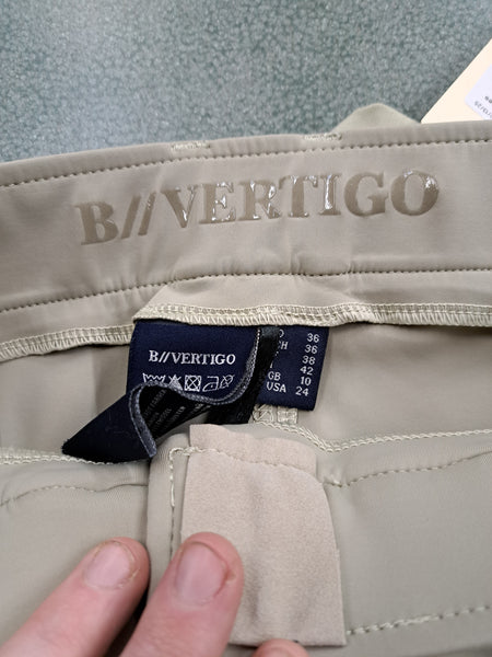 Size 24 B// Vertigo knee grip breeches