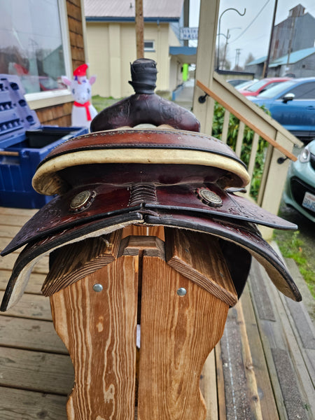 15.5" Hereford Tex Tan Roping Saddle