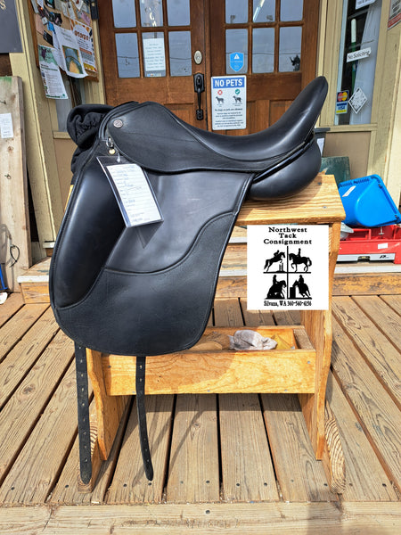 18" Sattlerei Dresch Dressage Saddle