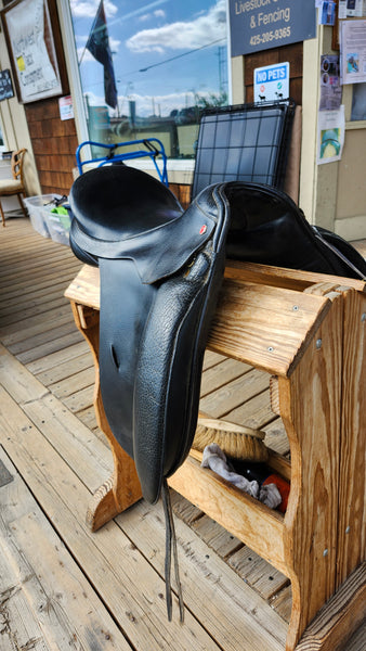 17.5" Albion Style Dressage Saddle