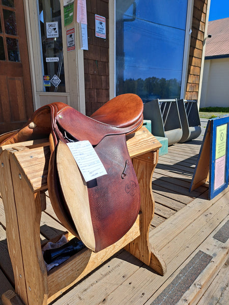 17" Stubben Close Contact Saddle