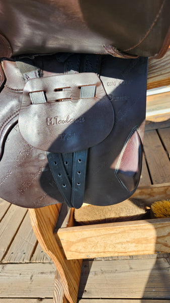 17.5" M. Toulouse senise Close Contact Jump Saddle