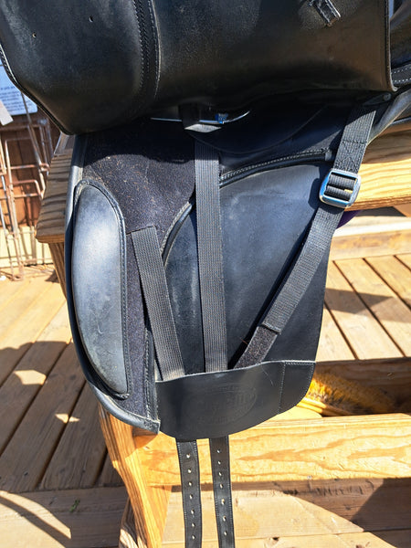 17.5" Bates Caprilli Dressage Saddle