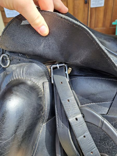 18" Custom Saddlery Icon Flight Dressage Saddle