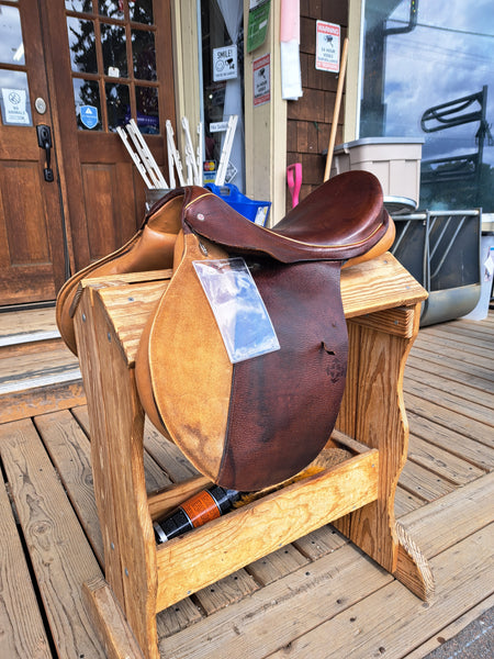 16.5" Courbette Classic All Purpose Saddle