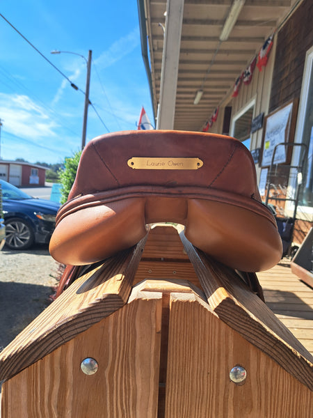 17.5" Dover Circuit Close Contact Jump Saddle