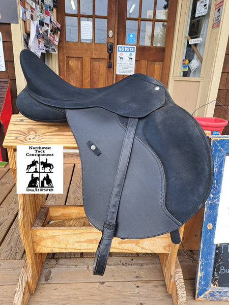 17" Wintec 2000 All Purpose English Saddle