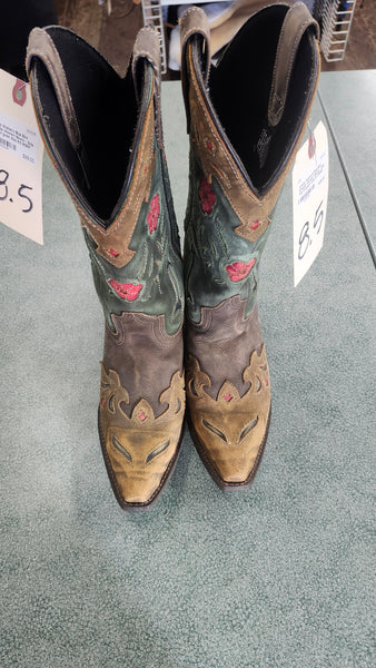 Size 8.5 Laredo Women's Boots