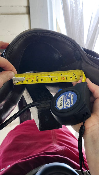 17.5" Stubben Genesis CS De Luxe Jump Saddle
