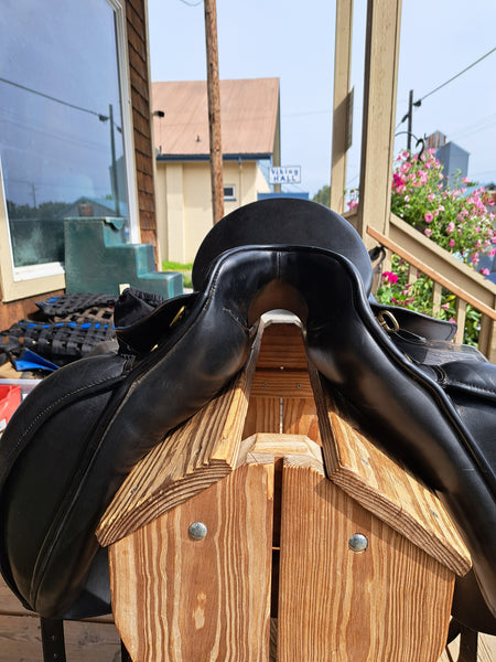 17.5" Kieffer Wall-Street Dressage Saddle